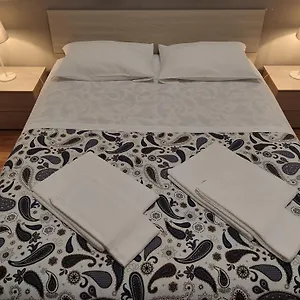 la-briosa-nicole.hotelitalianriviera.com/
