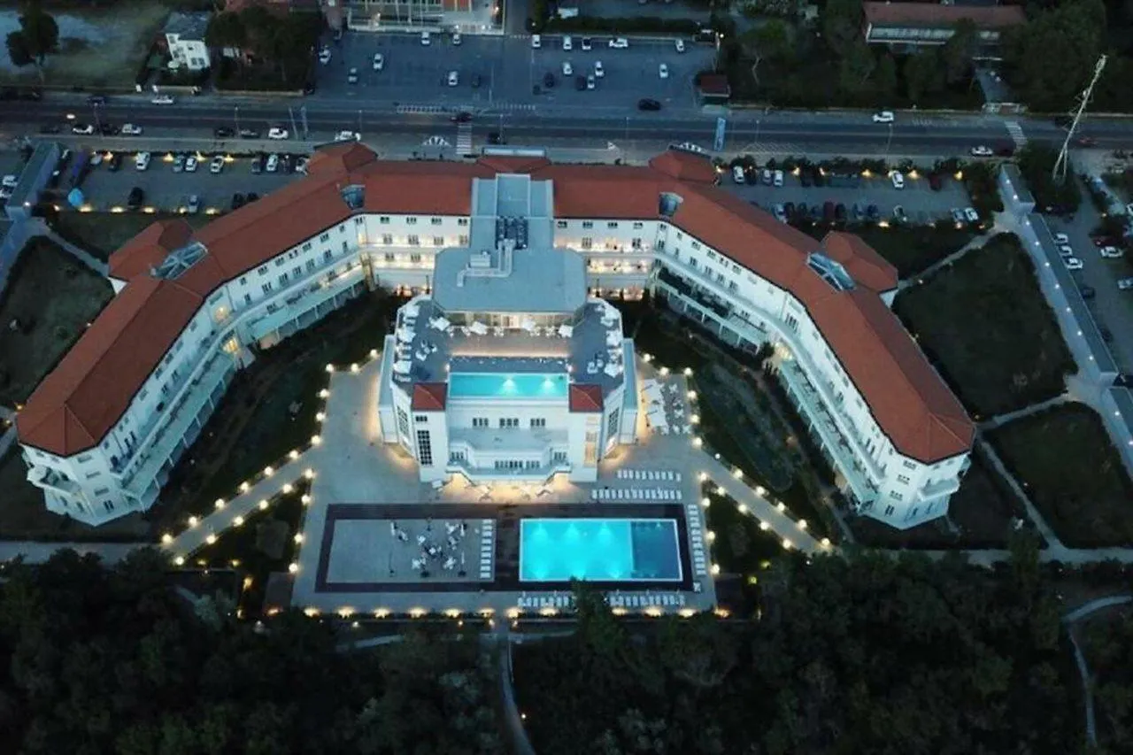 Toscana Charme Resort Tirrenia Hotel