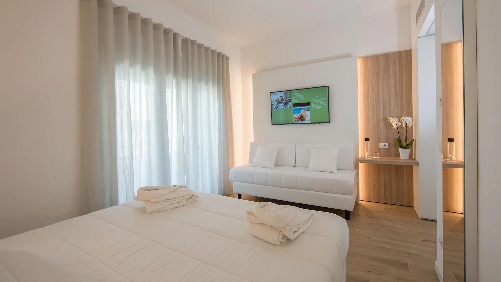 ***** Hotel Toscana Charme Resort Tirrenia Italy